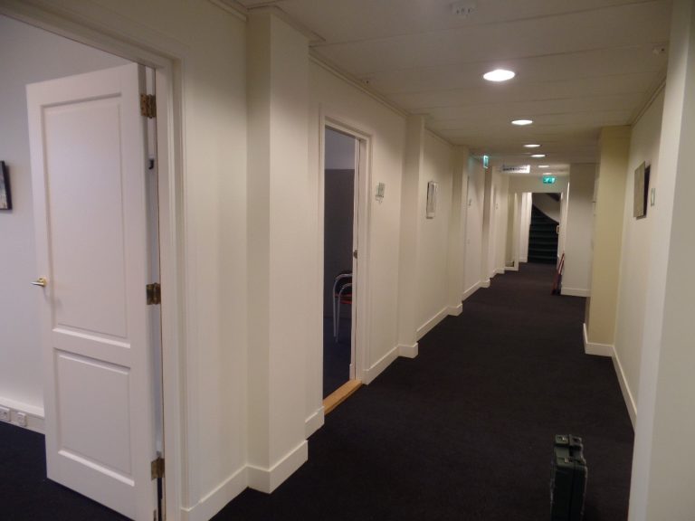 Over ons Professioneel binnenschilderwerk kantoorpand door beste schilders van regio Wassenaar